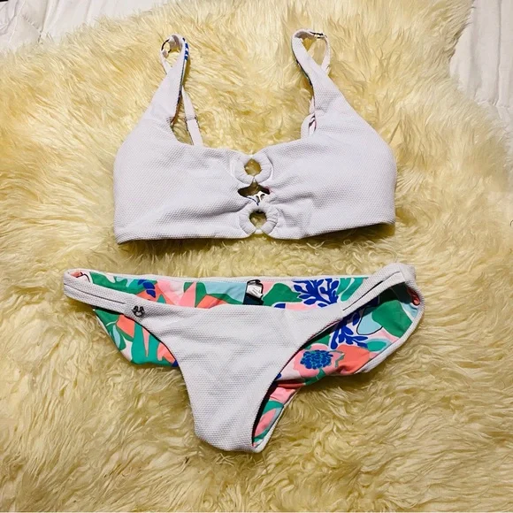 Maaji Serenity tropical bikini set S/M reversible white swimsuit set - Picture 9 of 14